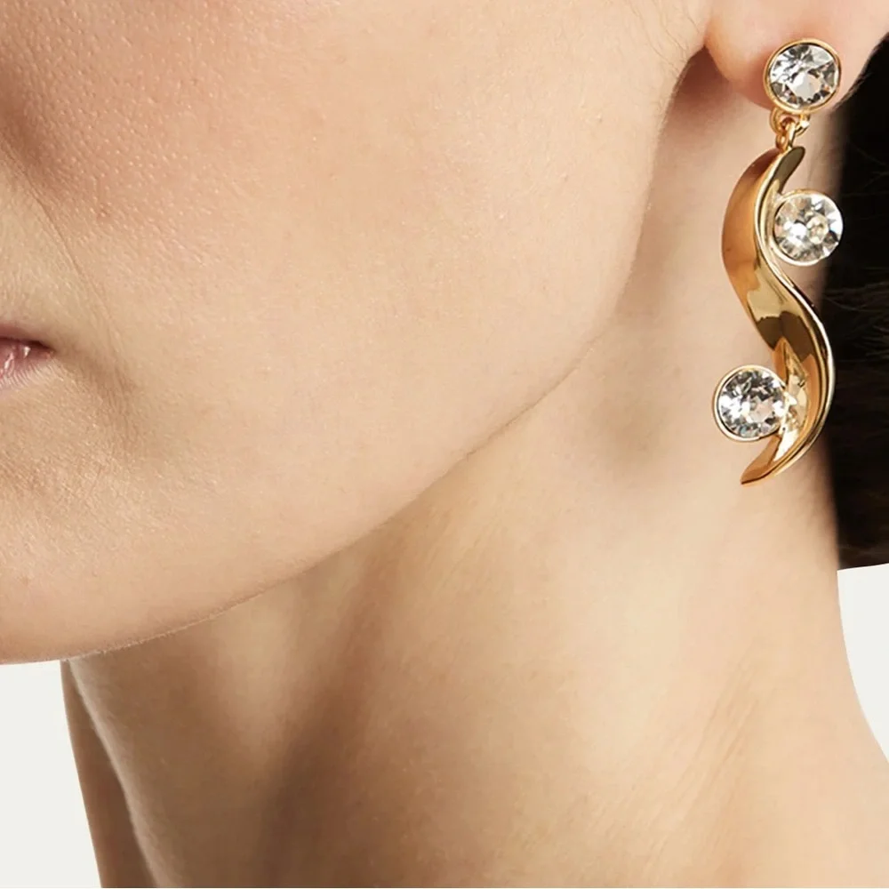 Oscar de la Renta Crystal Wave Earrings Gold with Clear Crystals